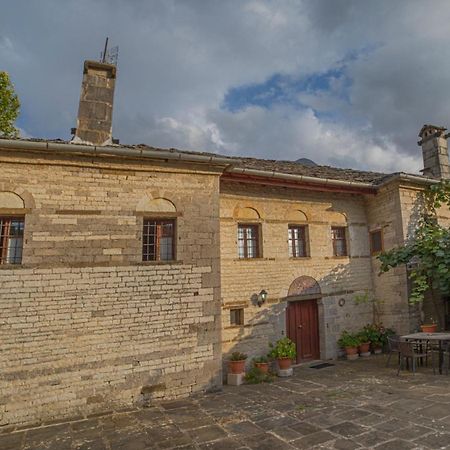 פאפיגקון Astraka Guesthouse I מראה חיצוני תמונה